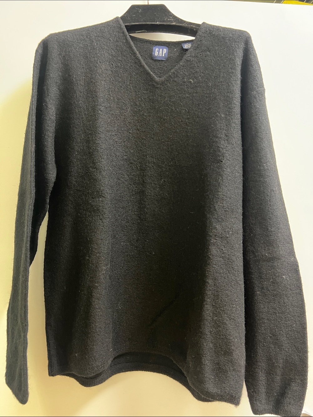 GAP womens Black V-Neck Knit Sweater SZ large